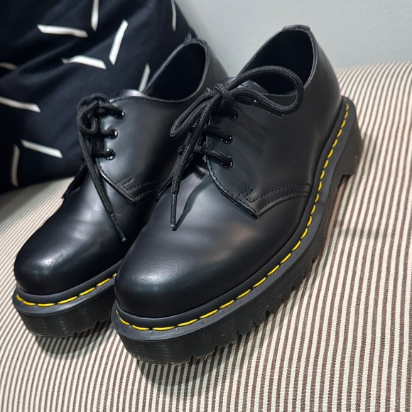 1461 Bex Smooth Leather Oxford Dr. Martens with Yellow Stitching - Picture 4 of 8